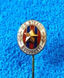 Insigna (model vechi) fotbal - STEAUA BUCURESTI