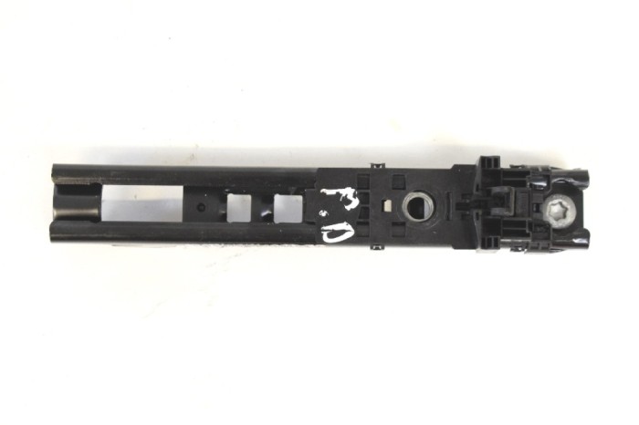 Reglaj &icirc;nălțime centura dreapta față MERCEDES-BENZ C T-Model S204 2010 OEM: a2048600788 11449019