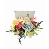 Aranjament floral personalizabil, Eventissimi, cutie cadou, carte, balerina, trandafiri sapun si plante uscate multicolor