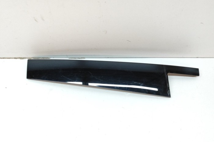 Ornament vertical ușă st&acirc;nga față VW ID.4 E21 2022 OEM: 11A839901B 22914980