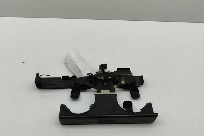 Suport de pahar BMW 7 E38 1996 OEM: 8163005 | 31967863