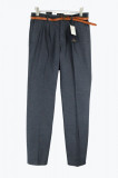 Pantaloni casual barbati cu buzunare oblice si cusaturi contraste gri inchis