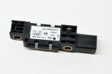 Senzor de impact dreapta spate VW PHAETON 3D_ 2004 OEM: 4B0959643C 13563779