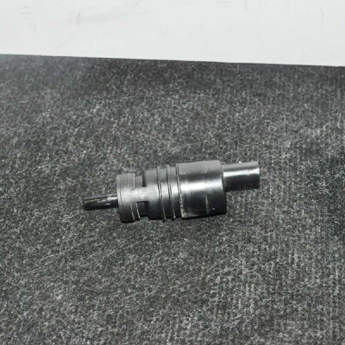 Motor rezervor lichid de parbriz BMW 5 F10 2011 OEM: 6934160 2573991