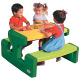 Masuta de exterior pentru copii, Picnic Go, verde. Little Tikes 466A 17413