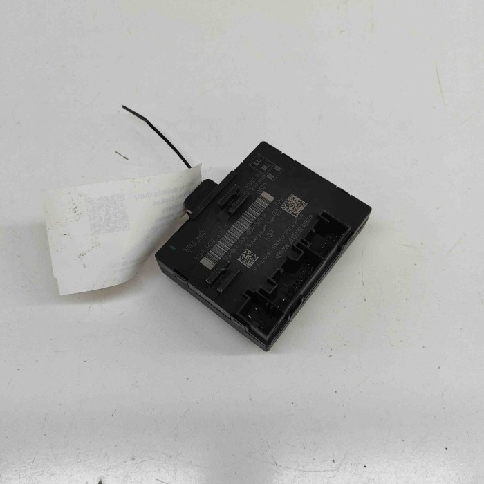 Modul de control ușă dreapta spate VW PASSAT Variant B8 3G5 2018 OEM: 5Q0959595E,5Q0959595B 30302876