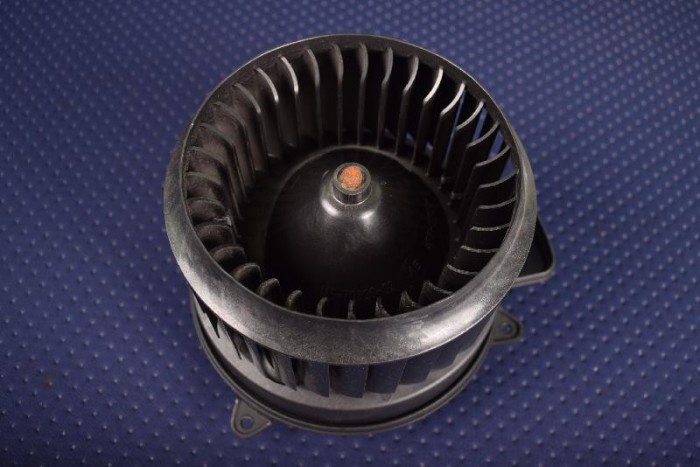 Ventilator aeroterma AUDI A6 4G2, C7, 4GC 2016 OEM: 4H2820021C 2668162