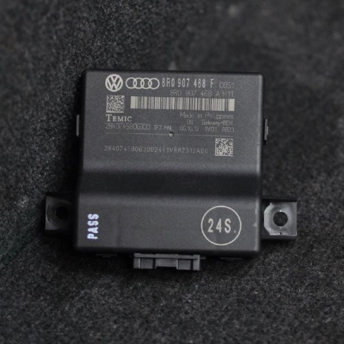 Unitate de control Gateway AUDI Q5 8R 2014 OEM: 8R0907468F,8R0907468A | 1493158