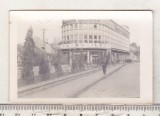 Bnk foto Resita - Magazinul universal - anii `60, Alb-Negru, Romania de la 1950, Cladiri