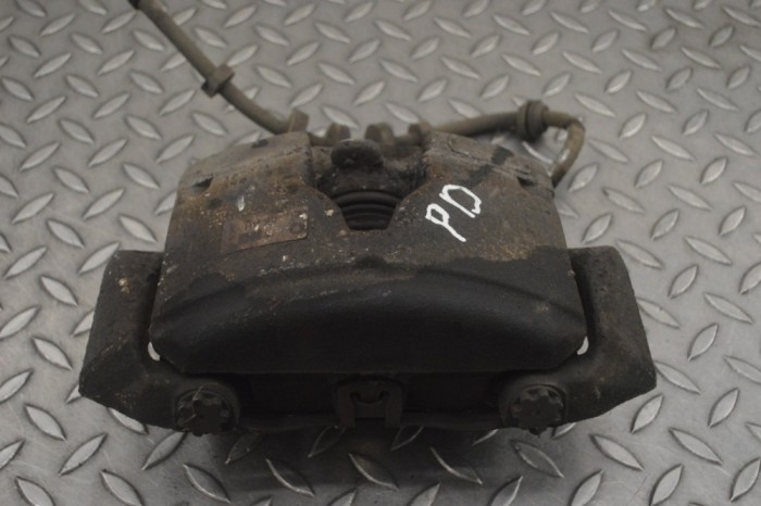Etrier de fr&acirc;nă dreapta față AUDI A4 Allroad 8KH, B8 2012 OEM: 8KAH 25236384
