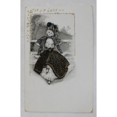 DOAMNA CU ROCHIE NEAGRA , CARTE POSTALA ILUSTRATA , CROMOLITOGRAFIE , CLASICA