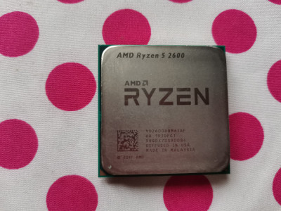 Procesor AMD Ryzen 5 2600 3.4GHz, Socket AM4 Pasta cadou. foto