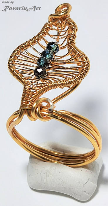 B138. Inelul Nibelungilor, Fir Gilt auriu, Hematite, 6 cm pe deget