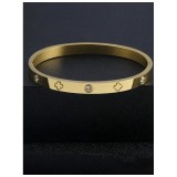 Cumpara ieftin Brățara Encanto din Oțel Titan cu Trifoi Norocos &ndash; Placată cu Vid, Lustru Oglindă, Auriu - 133822