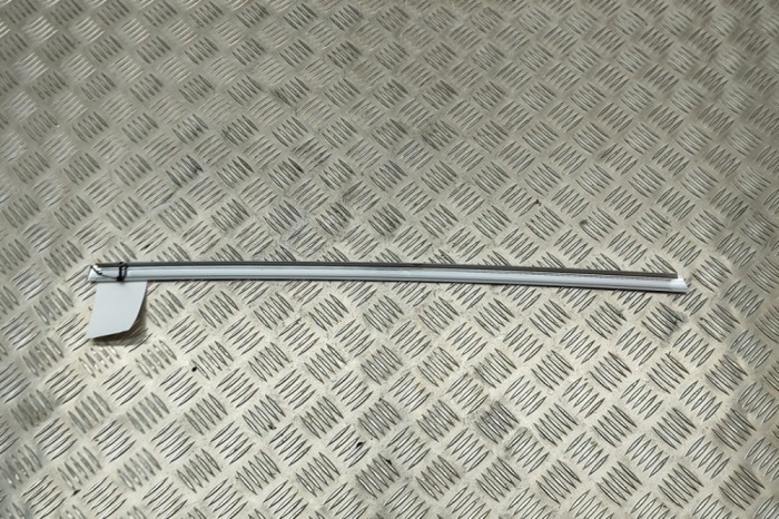 Bandou superior ușă dreapta spate BMW X1 F48 2016 OEM: 7362230,51357362230 25165490
