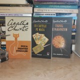LOT 3 CARTI AGATHA CHRISTIE : TRENUL DIN PADDINGTON + CU CARTILE PE MASA + PISICA PRINTRE PORUMBEI , 2010/2013 *