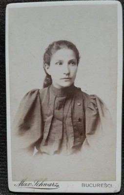 Fotografie tip CDV, femeie, sfarsit de secol XIX foto
