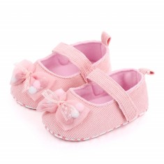 Pantofiori roz cu fundita cu bilute din puf (Marime Disponibila: 3-6 luni