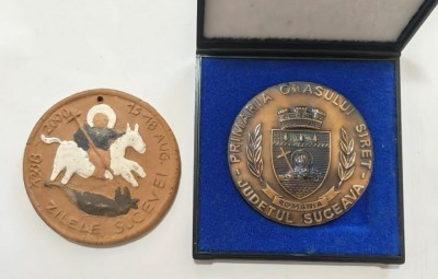 Lot 2 Medalii Plachete an 2000 Suceava și Siret foto