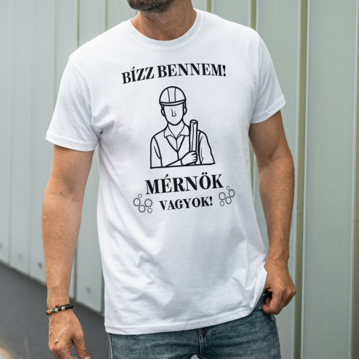 Tricou personalizat &quot;M&eacute;rn&ouml;k vagyok&quot;