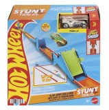 HOT WHEELS STUNT TRACKS PISTA CASCADORII SARITURA CU PROPULSIE CU MASINUTA