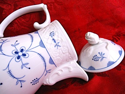 CEAINIC CAFETIERA PORTELAN CU COBALT SCHUMANN BAVARIA CAPAC CU TRANDAFIR foto