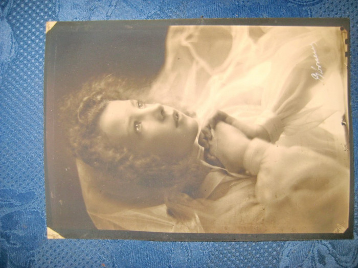 A494- Foto veche epoca Fetita in rochie alba de mireasa anii 1900-1930 Paris.