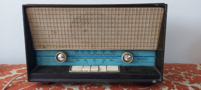 RADIO MIORITA S618T 3 , ELECTRONICA 7 TRANZISTOARE , FUNCTIONEAZA DOAR PE MEDII foto