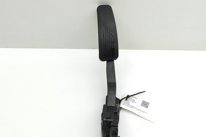 Pedala de accelerație MASERATI LEVANTE SUV M161 2016 OEM: 04861715AE,6PV933966 30751949