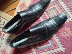PANTOFI DE PIELE foto