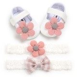 Pantofiori albi pentru bebelusi si bentite asortate (Marime Disponibila: 6-9