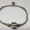 Bratara cu un talisman model 13, tip pandora