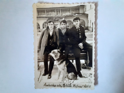 Fotografie 6/9 cm de grup la Băile Tușnad județul Harghita &amp;icirc;n 1960 foto