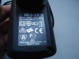 Incarcator/adaptor RE5-37 cu iesire la 1.7 V 1 A de la o masina de tuns Panasonic
