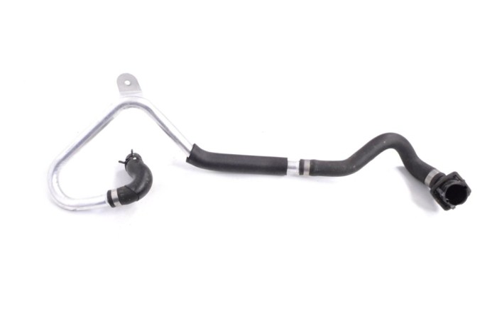 Furtun de lichid de răcire MERCEDES-BENZ C W205 2018 OEM: A2058302802 14392912