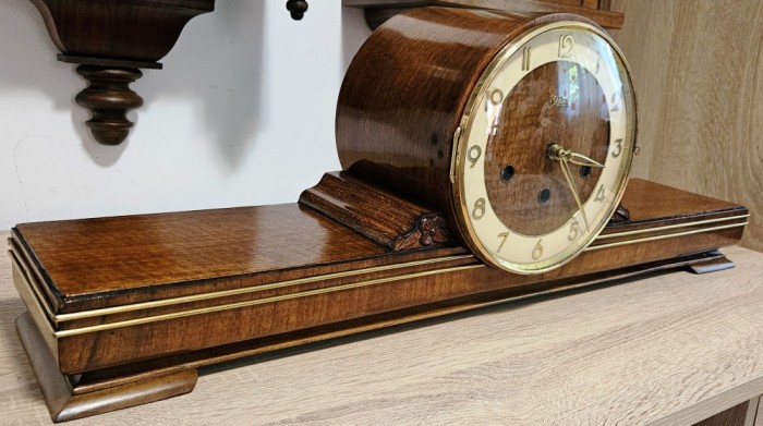 Ceas de semineu cu pendul Zentra-Westminster