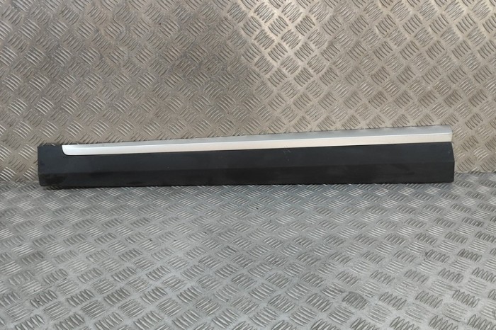 Bandou inferior ușă st&acirc;nga față MG ZS SUV 2024 OEM: 10360762 29862323