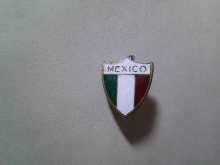 Insigna Federatia Fotbal Mexico , metal si email , h=1,8cm
