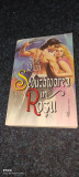 SUE RICH: SEDUCATOAREA IN ROSU