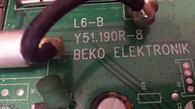 placa de baza L6-B Y51.190R-8 BEKO GRUNDING MONACO Toshiba 30WL46B 30WL46G foto