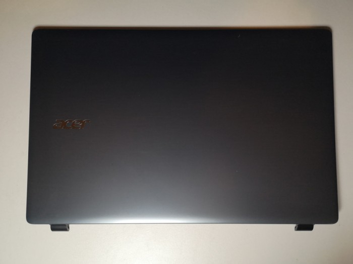 Acer Aspire E5-571 Capac Spate Ecran LCD