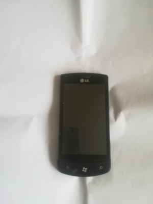 TELEFON LG E 900 PRET NEGOCIABIL CITITI DESCRIEREA foto