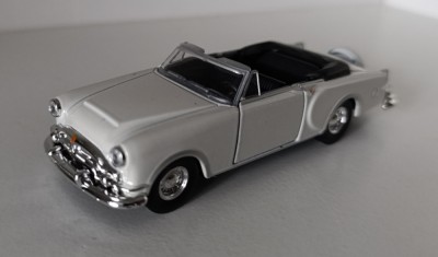 Macheta Packard Caribbean 1953 alb - Welly 1/36 foto