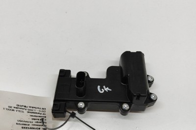Modul de control ușă st&amp;acirc;nga față TESLA MODEL X 2020 OEM: 1045353-00-B | 31691225 foto