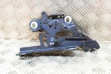 Balama capota st&acirc;nga față BMW 1 F20 2012 OEM: 13989610 14615517
