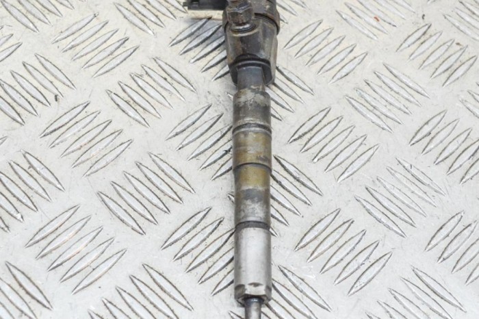 Injector de combustibil OPEL INSIGNIA A G09 2012 OEM: 0445110327 12802528