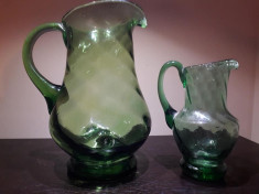 Doua carafe romanesti sticla verde RSR perioada comunista foto