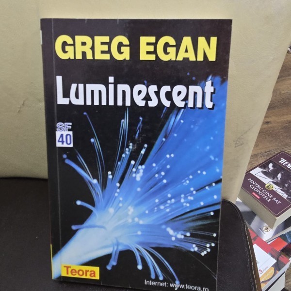 Luminescent - Greg Egan
