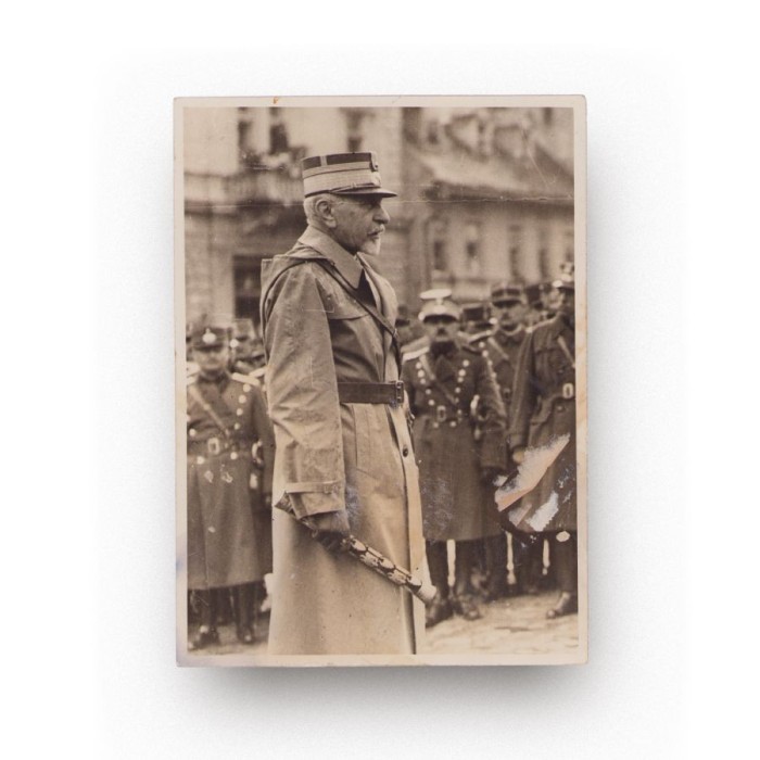 Mareșalul Constantin Prezan, fotografie realizată de Iosif Berman + 1 cărte de vizită cu &icirc;nsemnare olografa