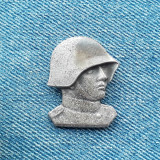 Insigna soldat 1940 Elvetia - Craciunul soldatului / pin perioada WW2
